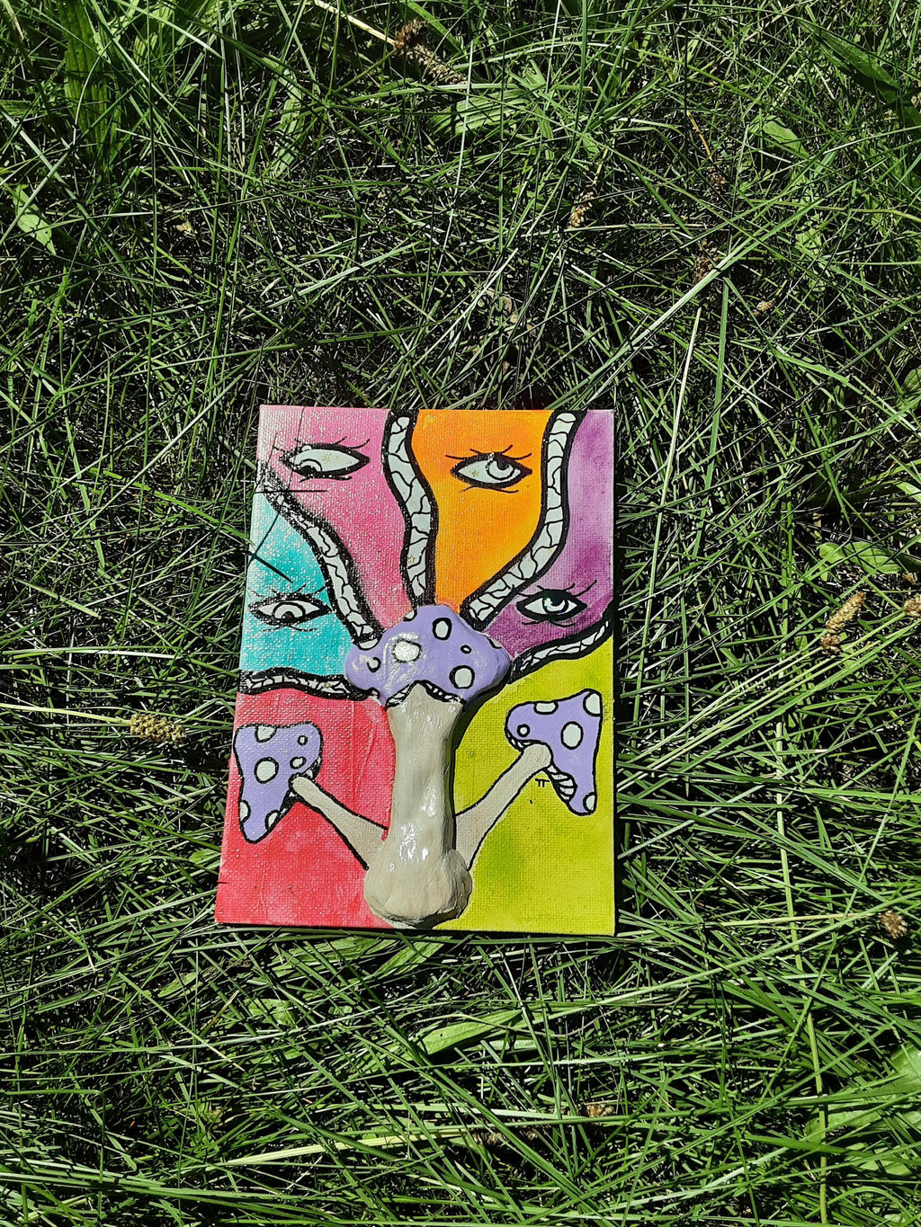 3D Mushroom Painting w/ Eye-catching Colors & Patterns